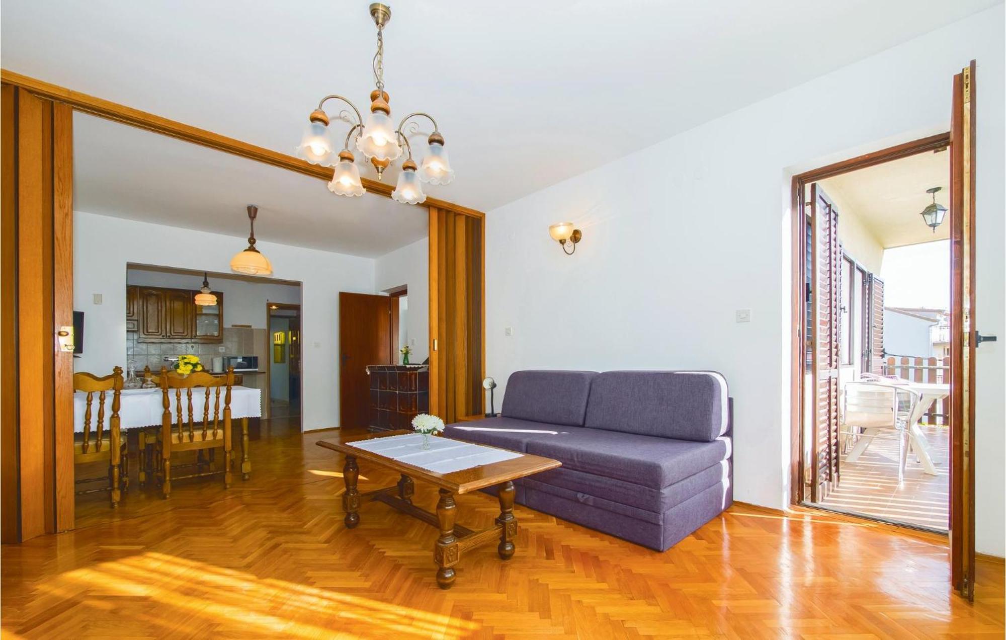 Lovely Apartment In Podstrana With Kitchen ภายนอก รูปภาพ